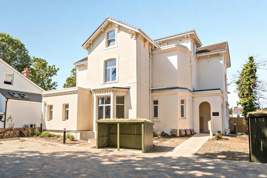 3 bedroom apartment for sale