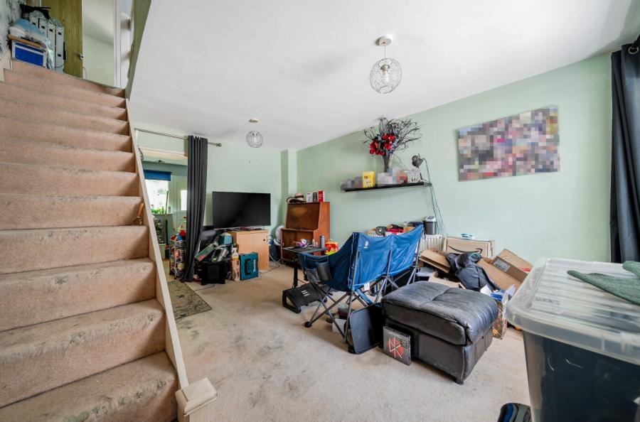 2 bedroom  terraced house for sale