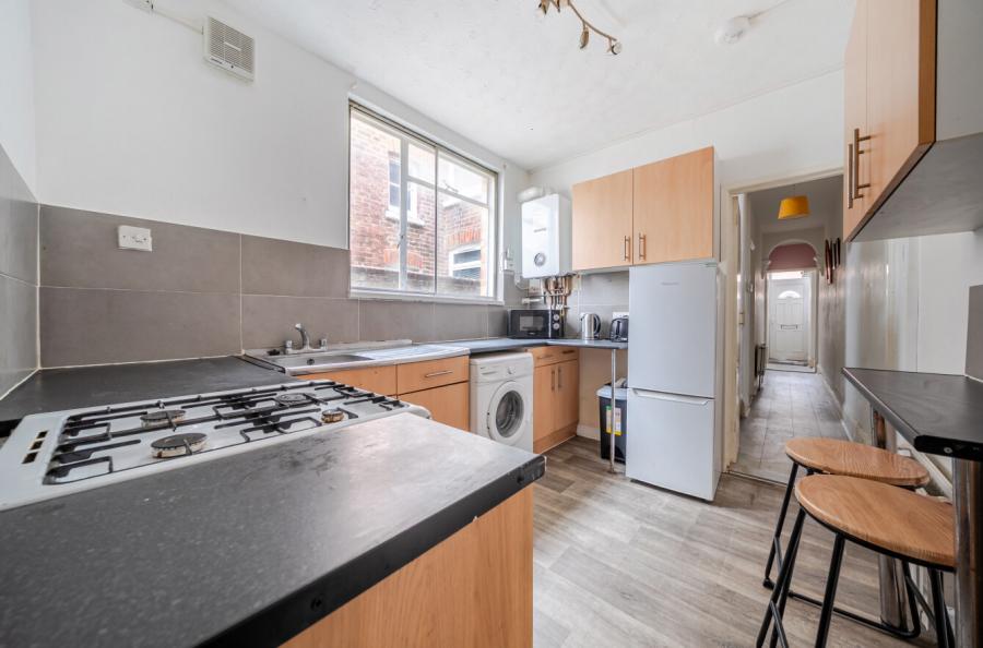 3 bedroom  terraced house for sale