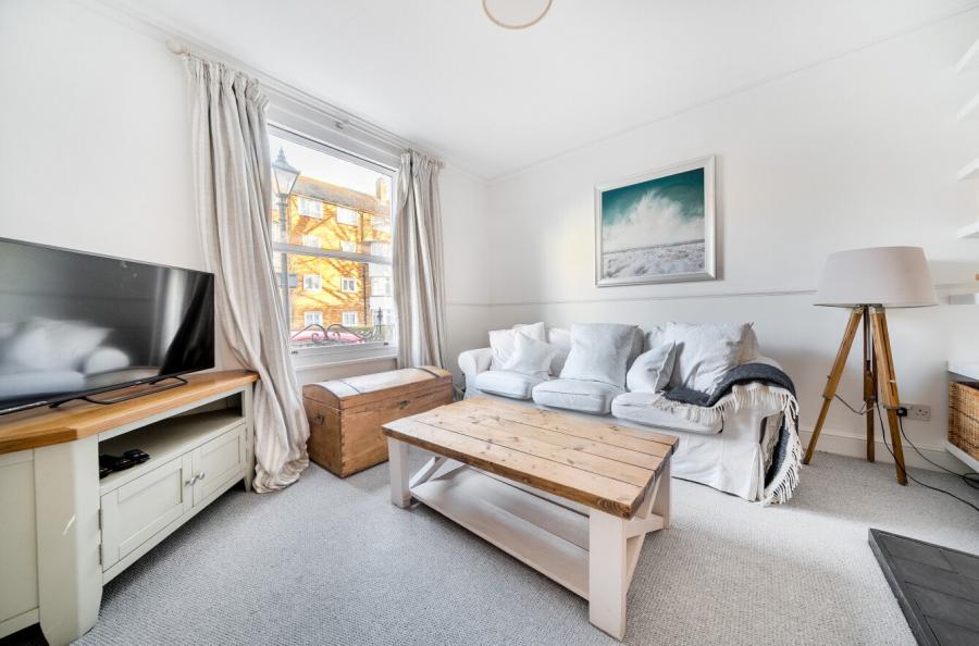3 bedroom  terraced terraced house for sale