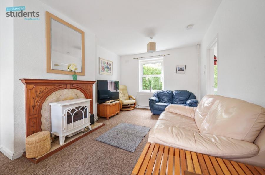  semi-detached sharedaccommodation to rent