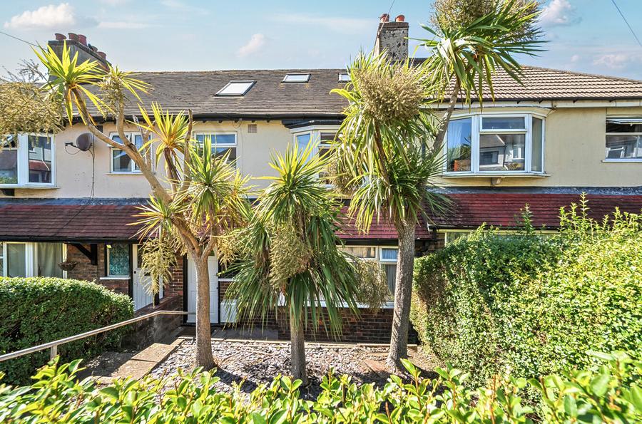 5 bedroom  terraced house to rent