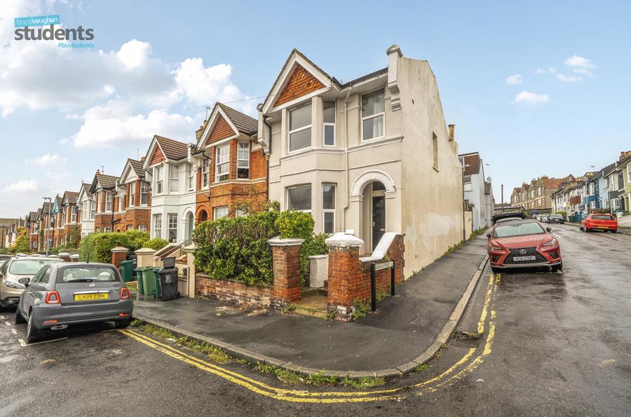 4 bedroom house to rent