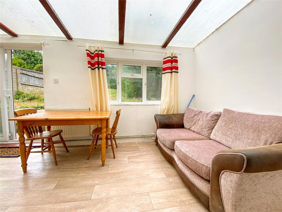4 bedroom  semi-detached house to rent