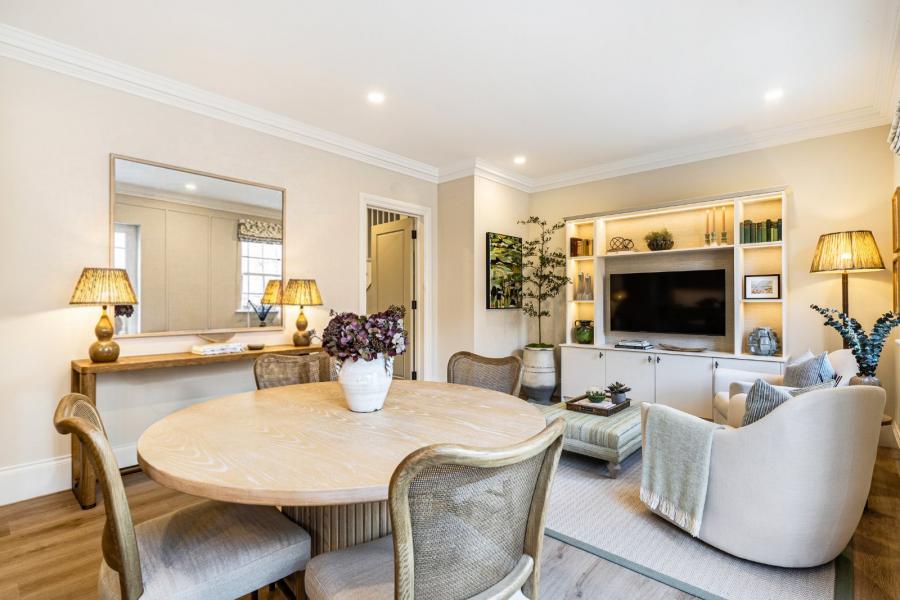4 bedroom  detached house for sale