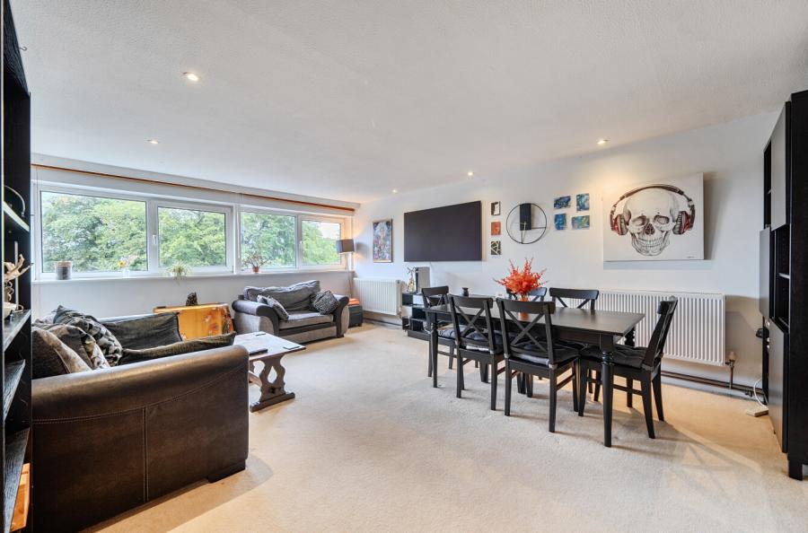 2 bedroom apartment for sale