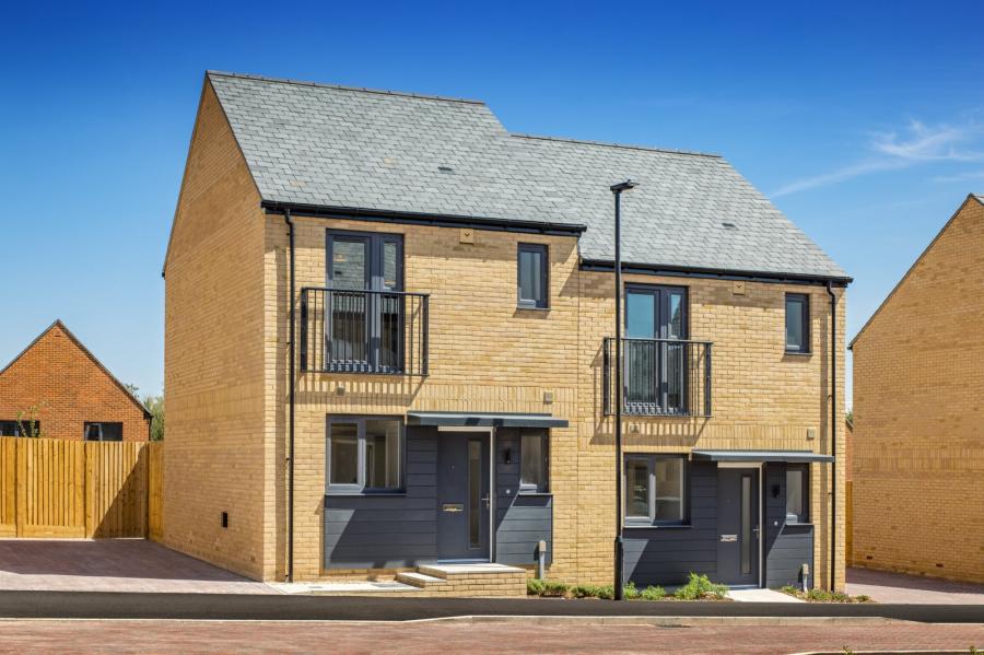 2 bedroom semi-detached house for sale