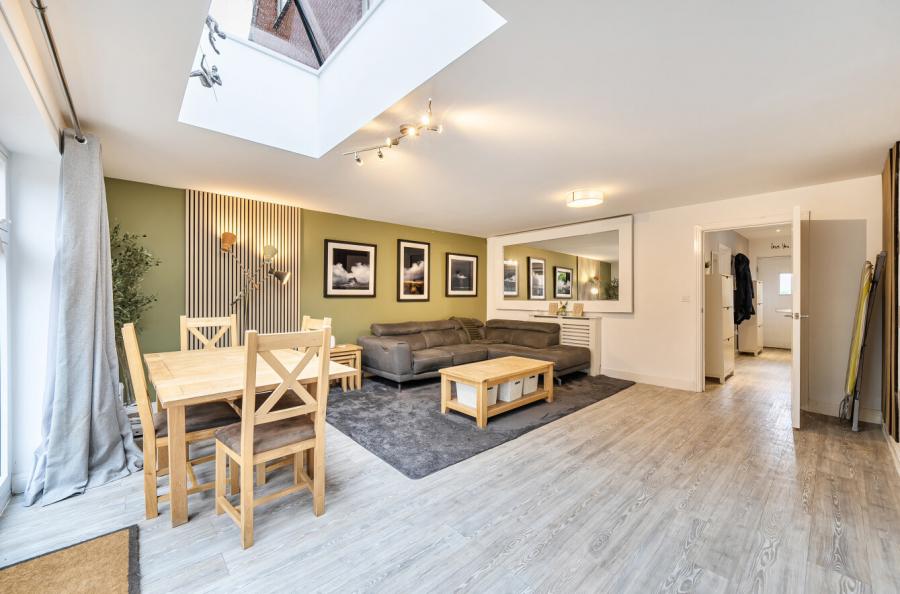 4 bedroom  semi-detached house for sale