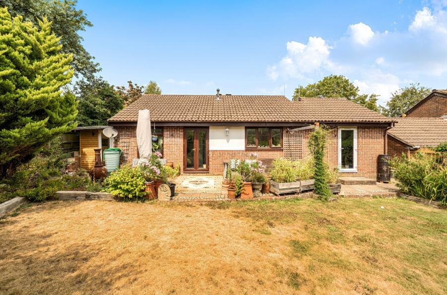 2 bedroom bungalow for sale
