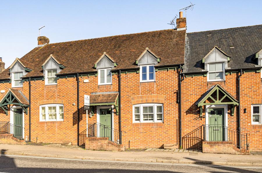 3 bedroom  terraced house for sale