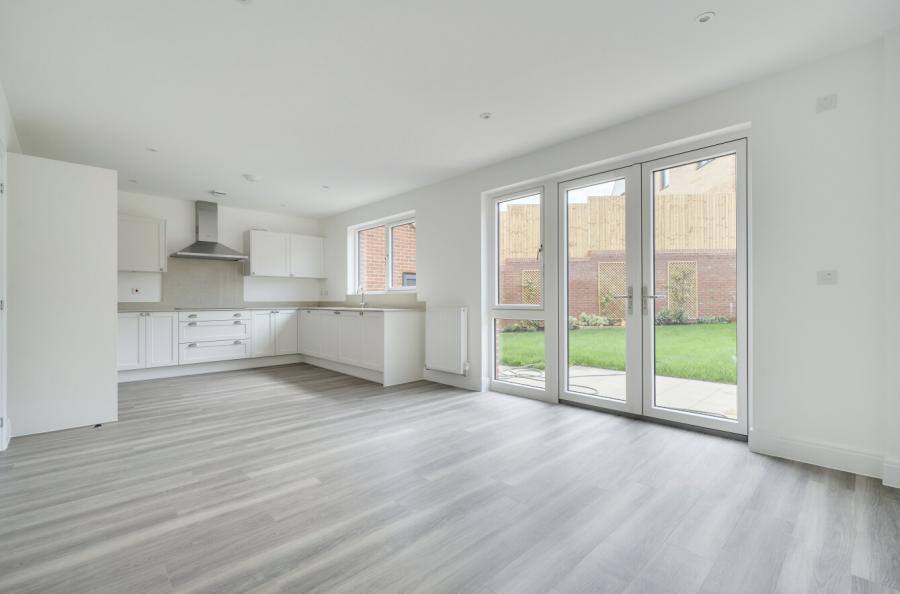 4 bedroom  detached house for sale