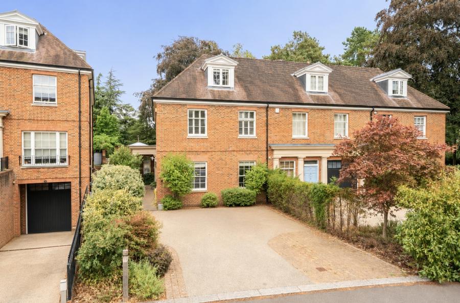 5 bedroom house for sale
