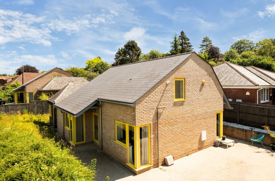 3 bedroom  detached house for sale
