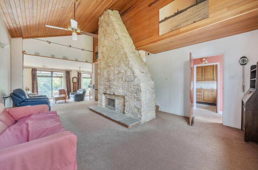 3 bedroom  detached house for sale
