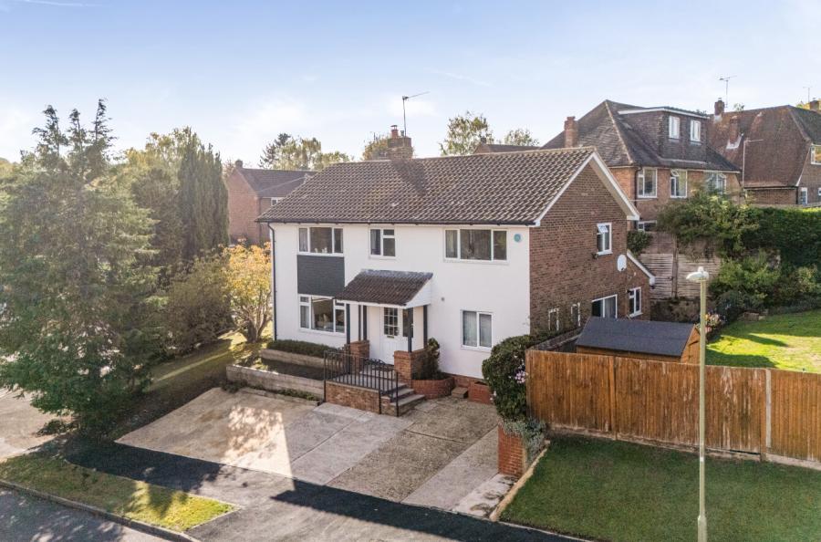 4 bedroom  detached house for sale
