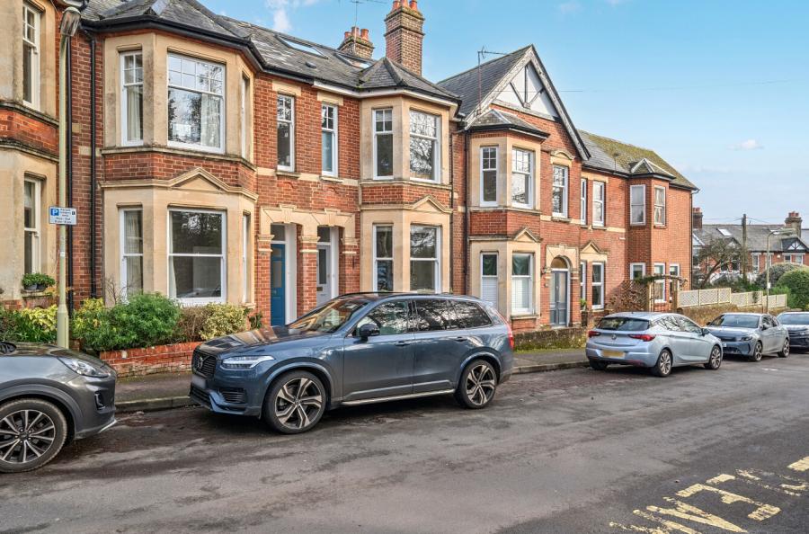 4 bedroom  terraced house for sale