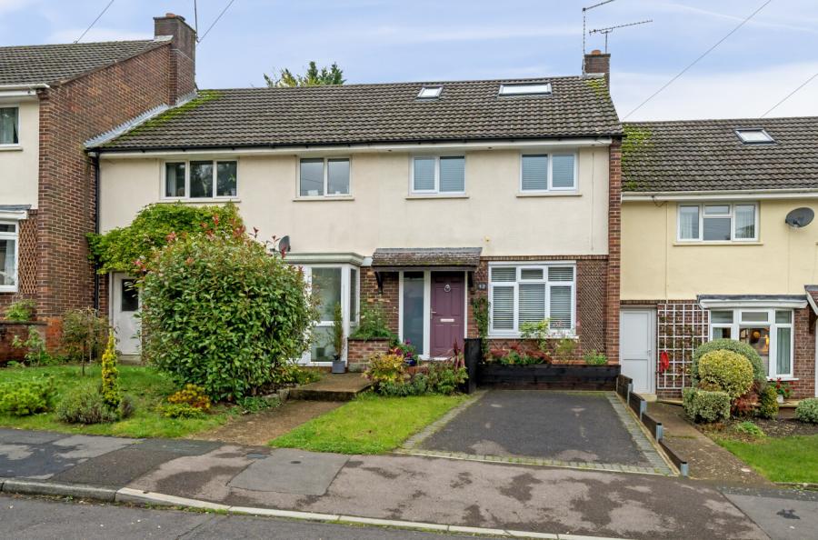 3 bedroom  terraced house for sale