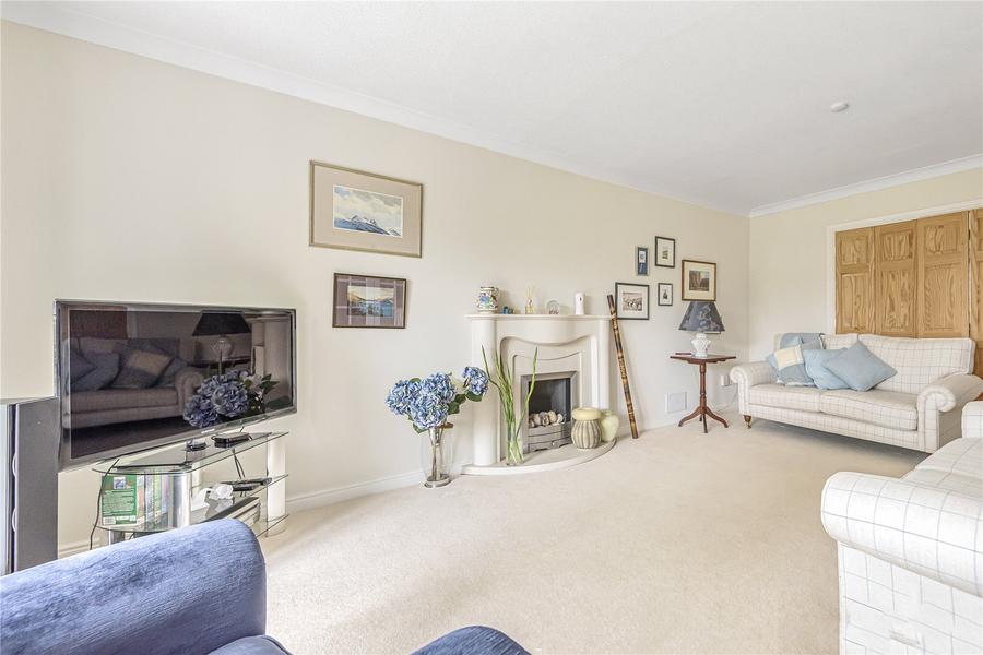 5 bedroom  detached house for sale