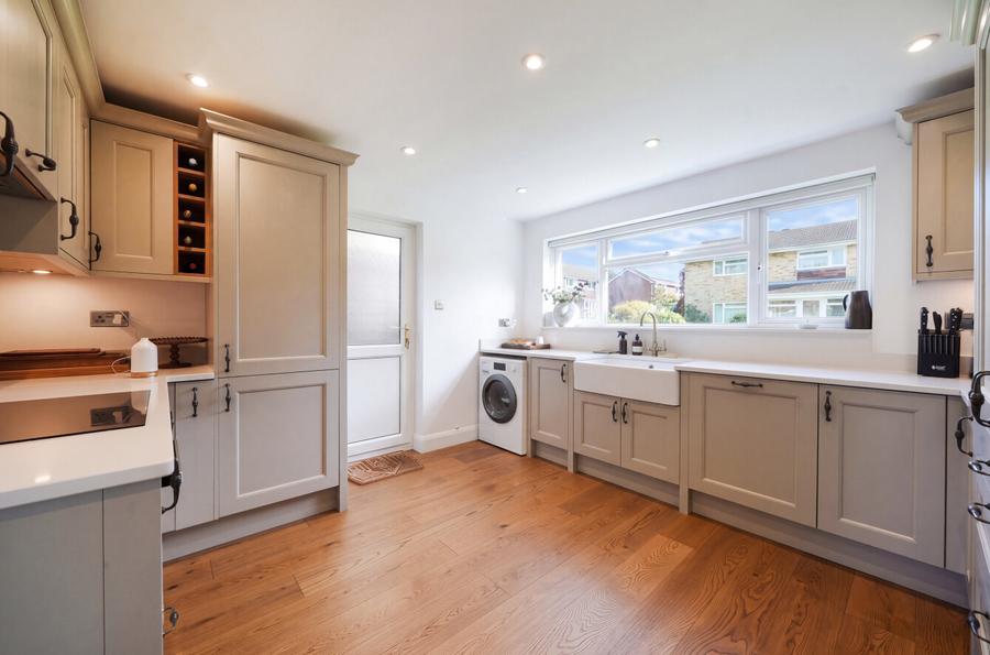 4 bedroom  detached house for sale