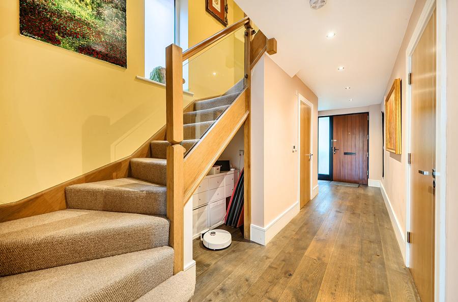 4 bedroom  detached house for sale