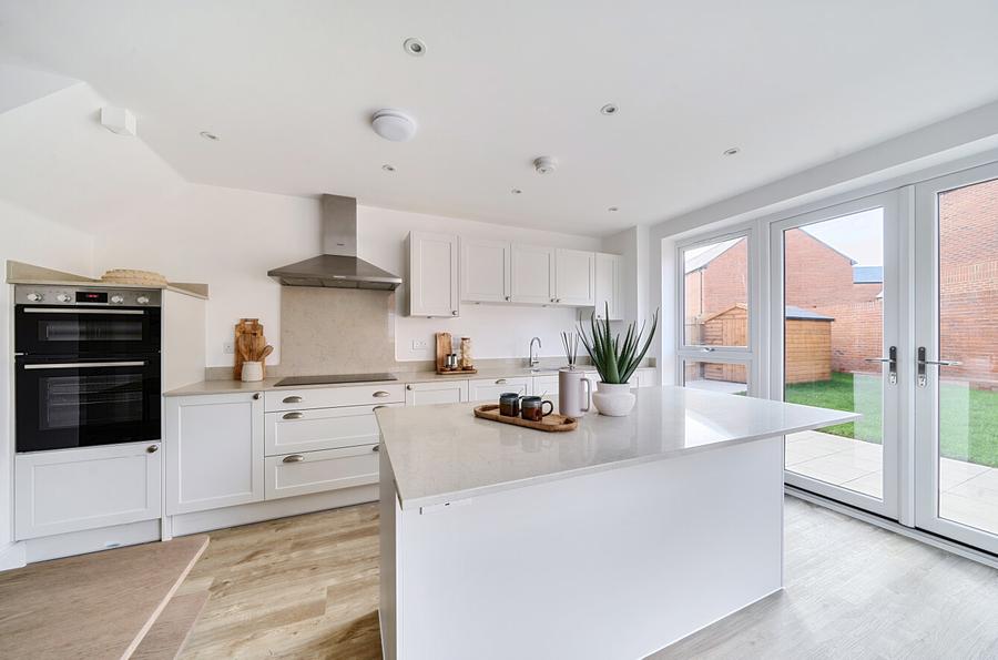 4 bedroom  terraced house for sale