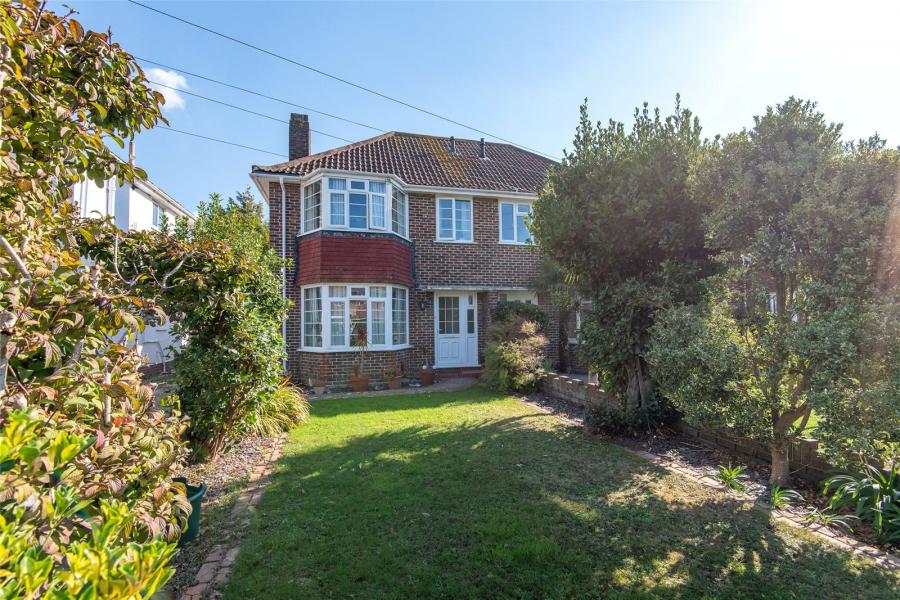 3 bedroom  semi-detached house for sale