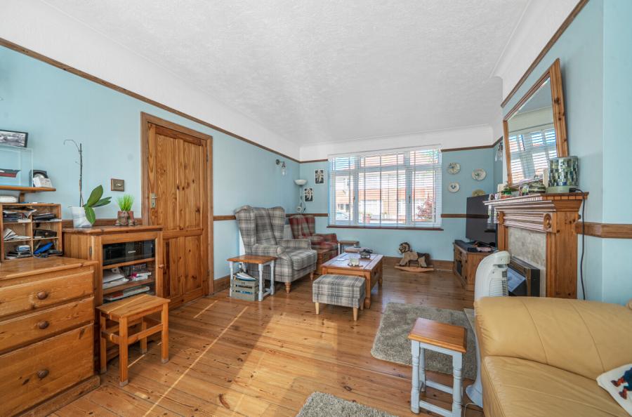 3 bedroom  semi-detached house for sale