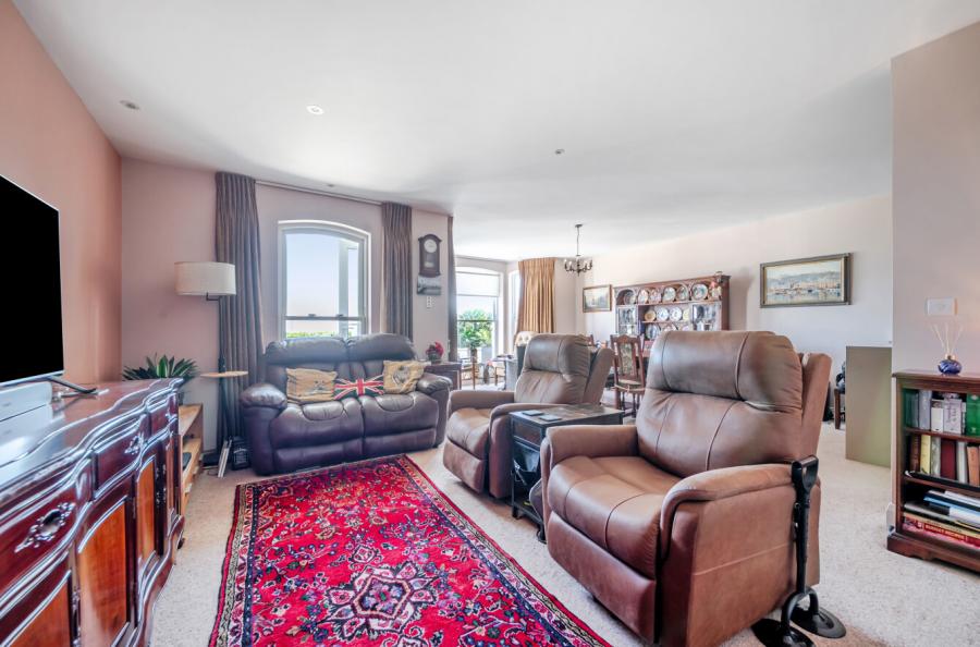 2 bedroom apartment for sale