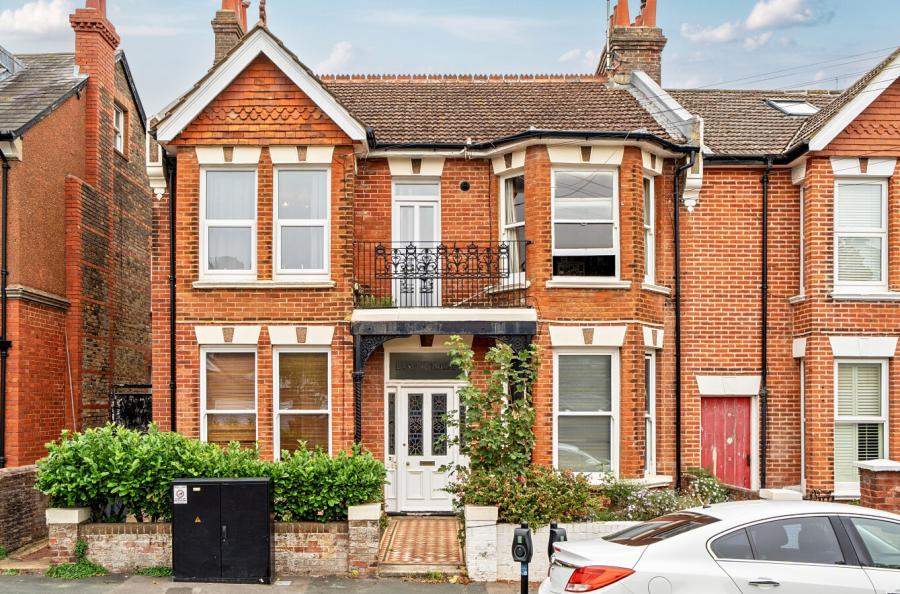 1 bedroom apartment for sale