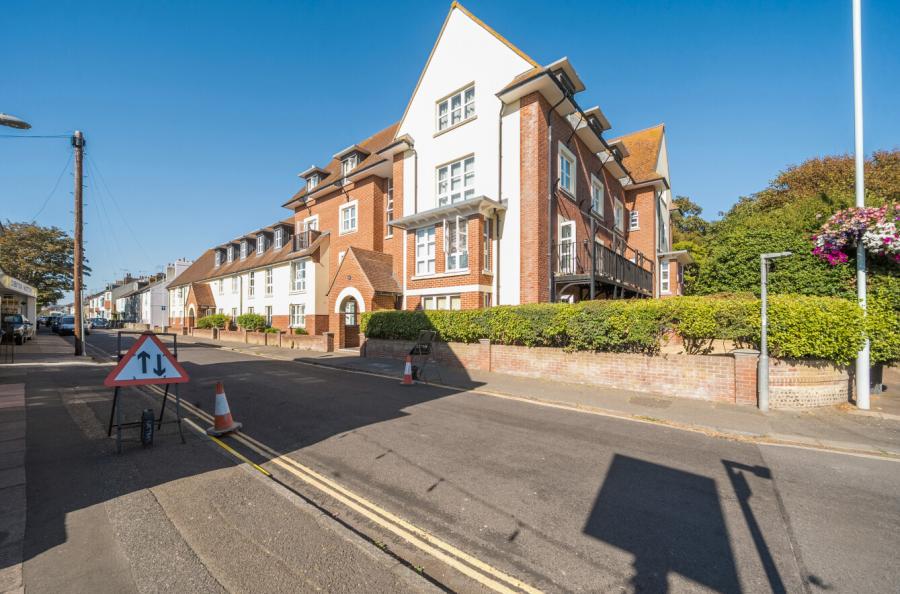 2 bedroom apartment for sale