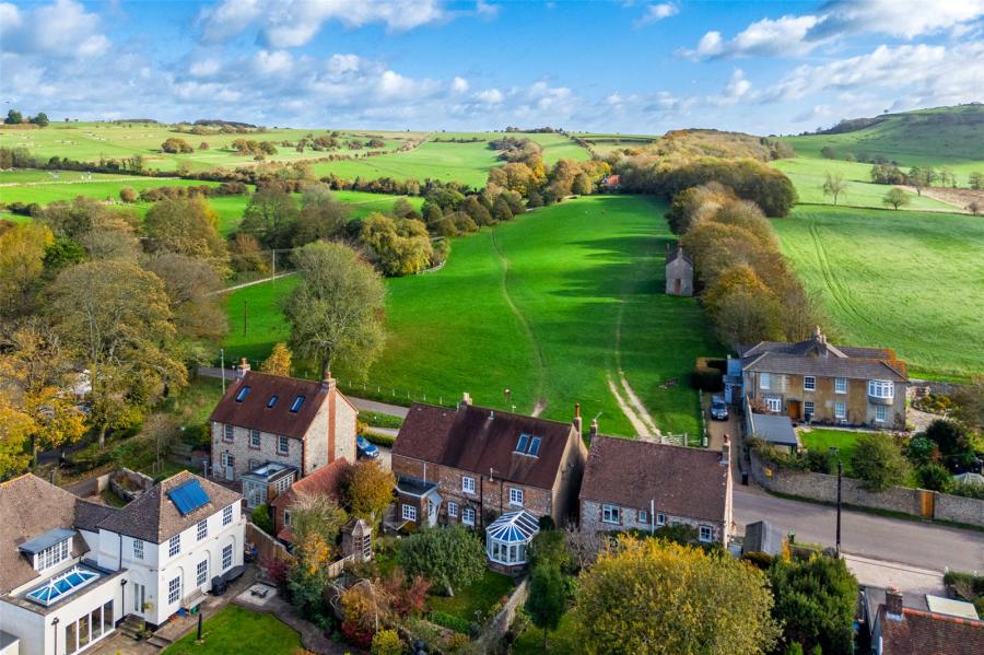 5 bedroom  detached house for sale