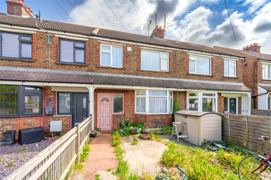 3 bedroom  terraced house for sale