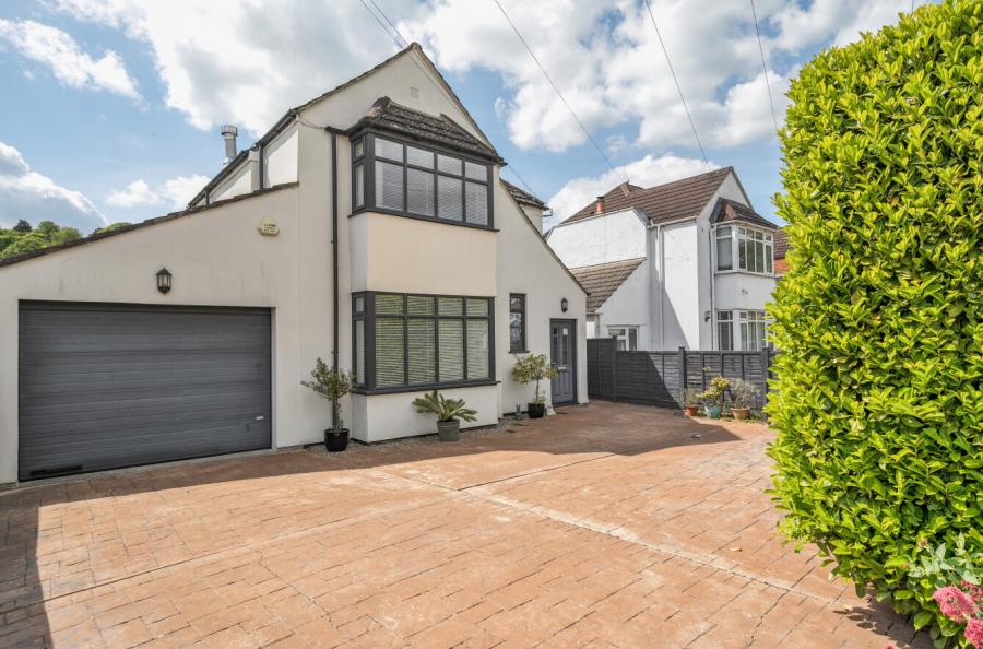 4 bedroom  detached house for sale