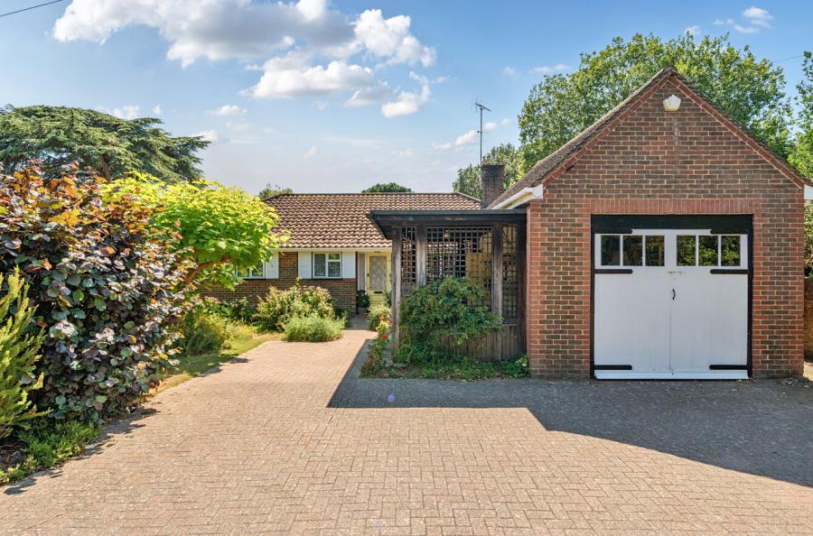 3 bedroom  detached bungalow for sale