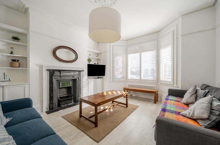 3 bedroom  terraced house for sale