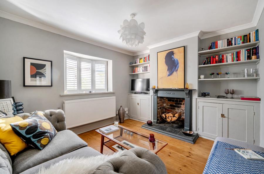 2 bedroom  semi-detached house for sale