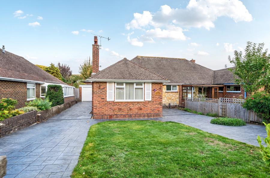 2 bedroom  semi-detached bungalow for sale