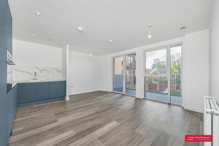 Royal Gateway, Acton, London, W3