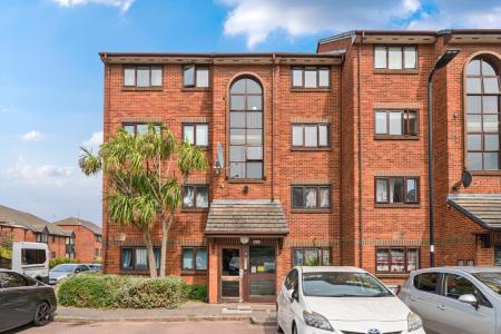 Cotton Avenue, Acton, London, W3