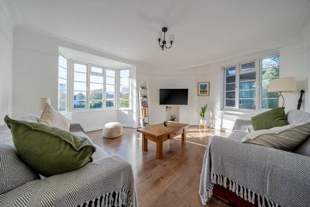 Manor Gardens, Acton, London, W3