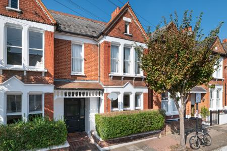 Lynn Road, London, SW12