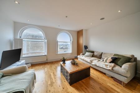 Lavender Hill, Battersea, London, SW11