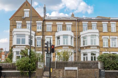 Clapham Common North Side, London, SW4