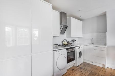 Eglinton Hill, Woolwich, SE18