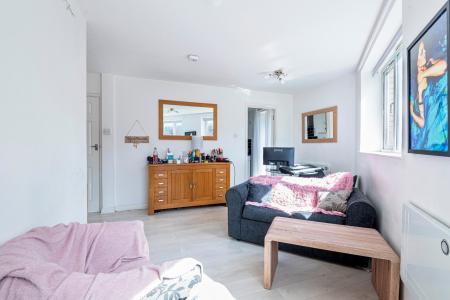 Aberdale Court, Garter Way, SE16