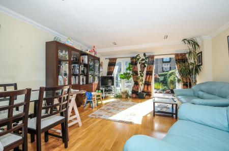 Plough Way, Surrey Quays, London, SE16