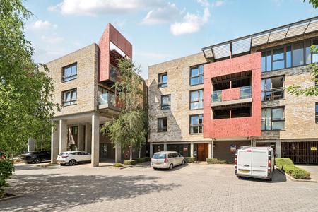 Blondin Way, London, SE16