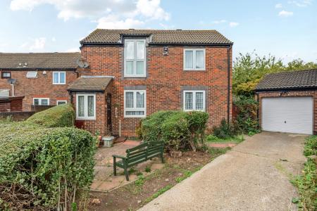 Shipwright Road, London, SE16