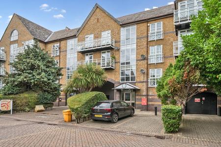 Eleanor Close, Surrey Quays, London, SE16