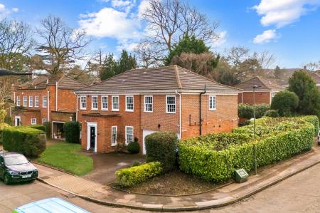Dickens Drive, Chislehurst, Kent, BR7